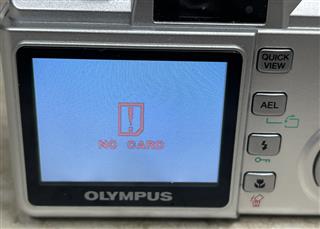 OLYMPUS C-5500 DIGITAL CAMERA 5.1 MEGAPIXEL